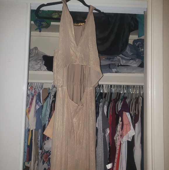 H and M open back gown - Picture 2 of 2